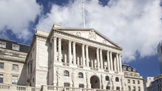 Bank of England holds interest rates at 0.75%