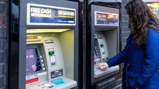 Financial regulator to punish banks and building societies that don't protect people's access to cash