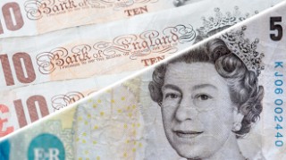222 million old £5 and £10 notes STILL out there – how to make them spendable again