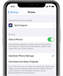 image of an iphone menu showing the option 'optimize iphone storage' selected