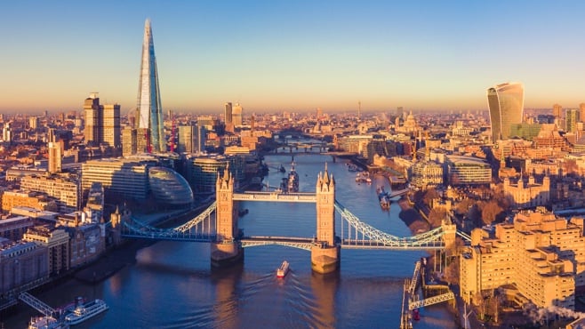 London Moneysaving Cheap Train And Tube Hotel Attractions