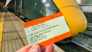 Jobseekers urged to apply for FREE travel card giving 50% off train and bus fares