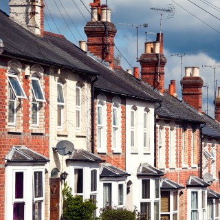 Homeowners remortgaging on Fridays or at weekends face £100+ in extra costs